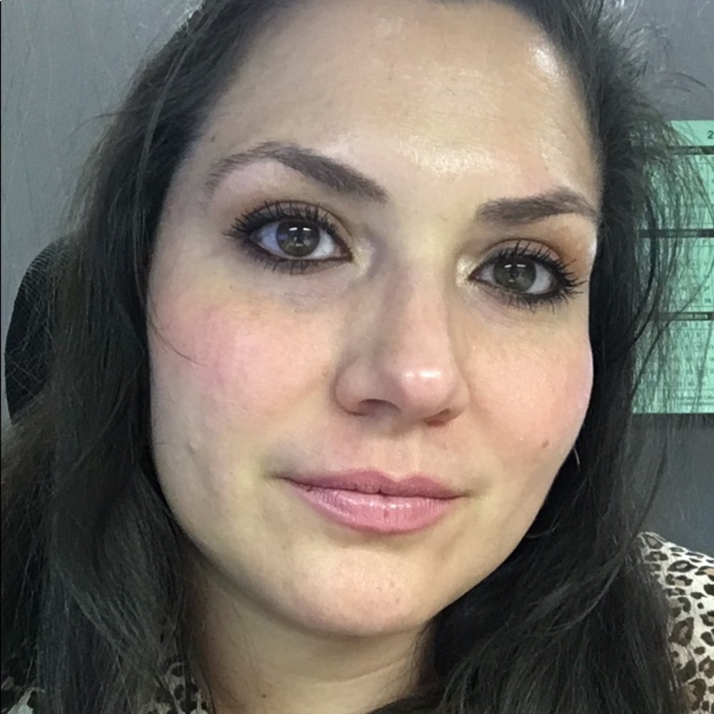 Meet your Posher, Camille